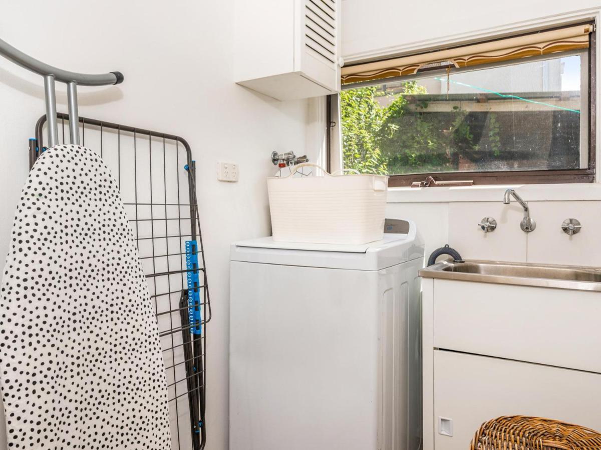 Walk To The Mcg & Aami Park - Free Late Checkout - Great Location & Backyard Villa Melbourne Kültér fotó