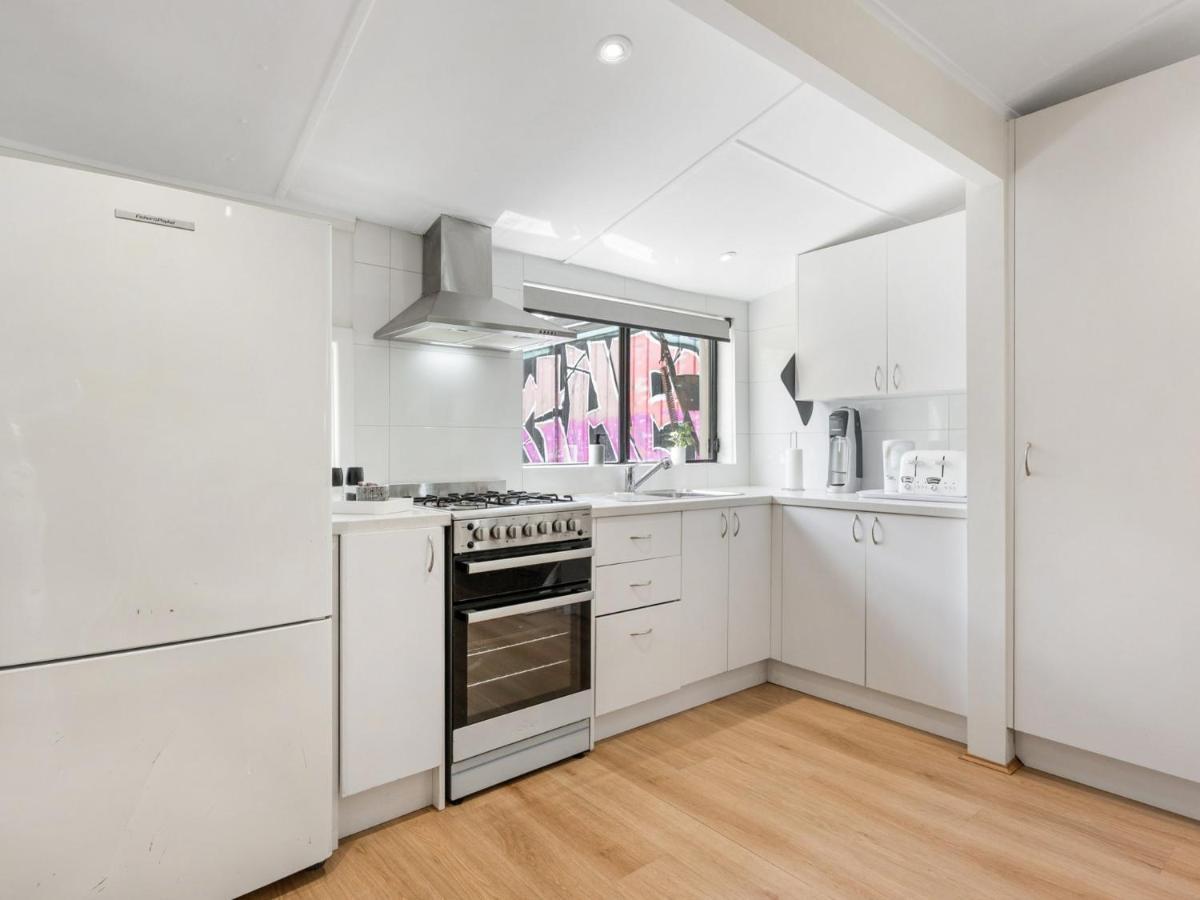 Walk To The Mcg & Aami Park - Free Late Checkout - Great Location & Backyard Villa Melbourne Kültér fotó