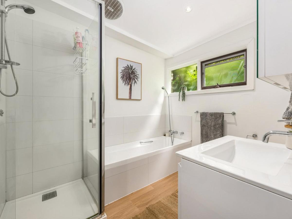 Walk To The Mcg & Aami Park - Free Late Checkout - Great Location & Backyard Villa Melbourne Kültér fotó