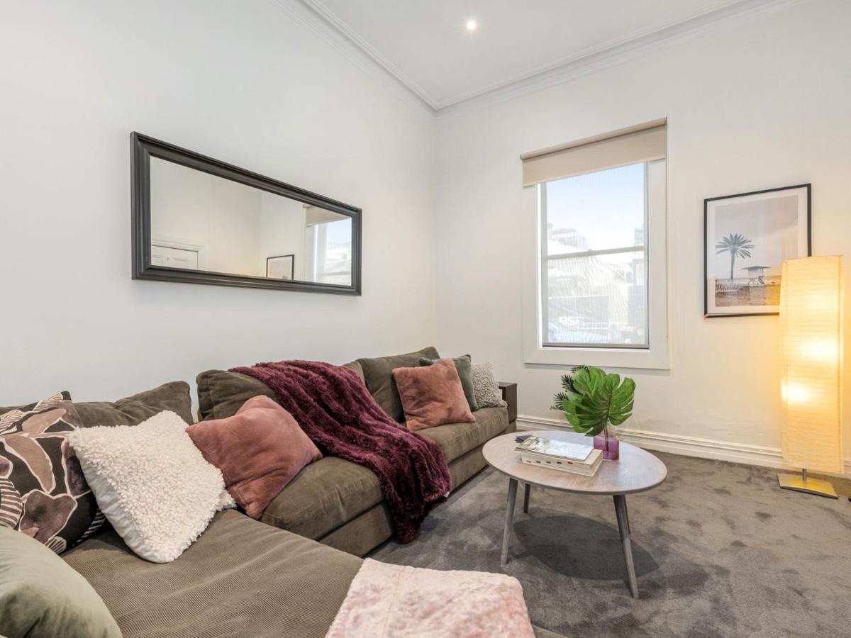 Walk To The Mcg & Aami Park - Free Late Checkout - Great Location & Backyard Villa Melbourne Kültér fotó